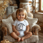 A New Baby Goose Soon to Be on the Loose! 🎉 Celebrate your exciting news with this adorable and funny baby announcement onesie. Perfect for pregnancy announcements, baby showers, gender reveals, or a sweet newborn gift. This charming bodysuit features a cute little goose wearing a stylish cap, adding a fun twist to your special moment!