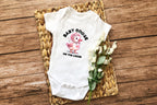 Baby Goose on the Loose Pink Onesie & Toddler T-Shirt | Cute Animal Onesie | Gerber Brand Baby Girl Gift | Adorable Duck Shirt

Meet our charming "Baby Goose on the Loose" onesie and toddler tee, featuring a sweet pink goose wearing a playful bonnet! Your little girl will look absolutely adorable in this cute and trendy baby clothing. It's an ideal baby shower gift, a fun wardrobe addition for your baby girl, or a delightful toddler birthday present.